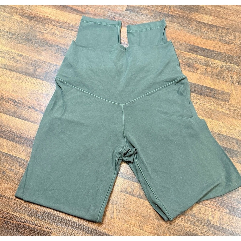 Women's OFFLINE by Aerie REAL ME crossover leggings.  Size small, length 7/8